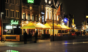 Voorlichtings-kroegentocht in Apeldoorn