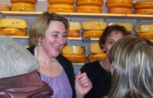 Amsterdamse zaak kaastopper Betty Koster open