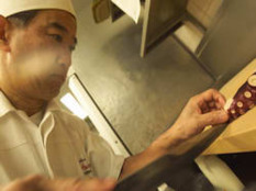 Tomikawa volgt Oshima op bij Okura