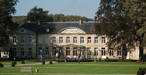 Camille Oostwegel verliest weer directeur