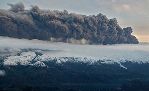 Aziatische hotels van de leg door aswolk