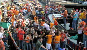 Ruim 750.000 feestgangers in Amsterdam