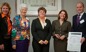 Eden tekent voor meer vrouwen aan de top