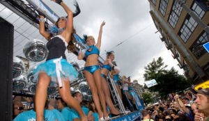 Dance Parade stopt in Rotterdam