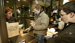 Vraagtekens bij 'Alle schoolkantines gezond in 2015