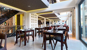 KPN-topman opent Brasserie NL