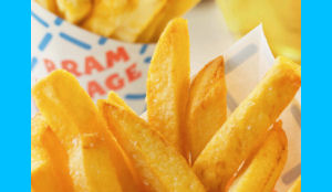 Patatboer Bram Ladage opent 27ste vestiging