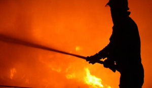 Brand verwoest voormalig hotel