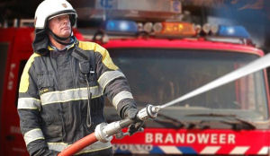 Haven Volendam ontruimd wegens brand shoarmazaak