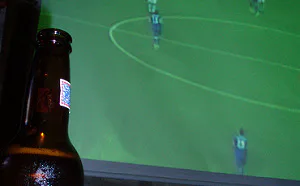 Run op videoschermen door horeca