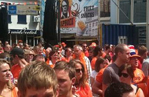 Tweeduizend terrassen met Oranjefans