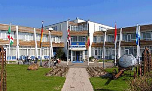 Broodjeskar Golden Tulip Westduin moet weg