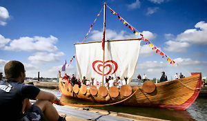 IJsstokjesboot in de verkoop