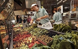 La Place breidt Express uit