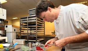 Remco Dekker slaagt voor proef SVH-Meesterijsbereider