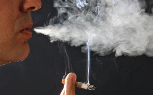 Terugdraaien rookverbod is onverteerbaar
