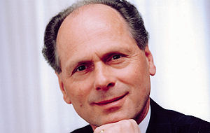 Van Aelst naast Okura ook topman van JAL Hotels