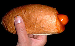 Tegenhanger van fastfood in DDR-restaurant