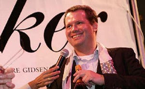 Edwin Kats maakt promotie en legt koksbuis weg