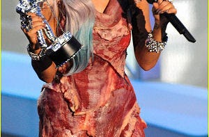 Restaurant maakt vleesjurk Lady Gaga na