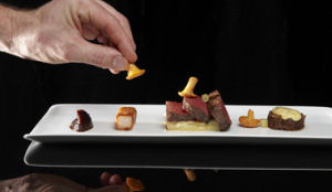 De Burgemeester: 'het bloed kruipt waar het niet gaan kan