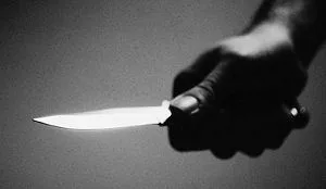 Twee mannen neergestoken voor café in Haarlem