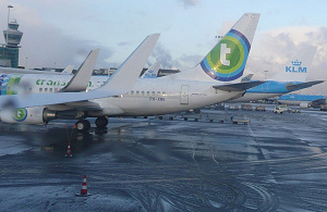 Hotels Schiphol stromen vol door sneeuw