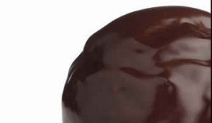 Muur met Bossche bollen in nieuw ziekenhuisrestaurant