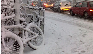 Horeca Damrak: sneeuw zelf met quad te lijf