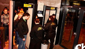 Disco met tijdslot stuurt jeugd eerder naar huis