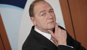 Belastingbetaler betaalt te dure aanbestedingen