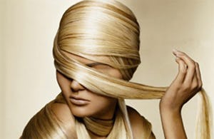 Vakantieresort met louter blonde serveersters