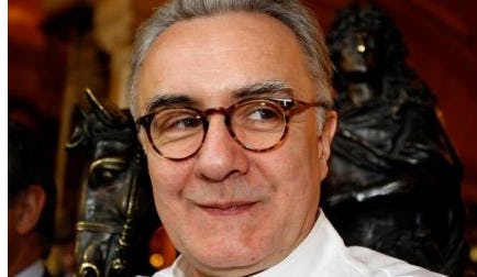 Alain Ducasse leidt migrantenvrouwen op