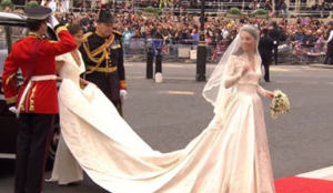 Goring Hotel laat bruidsjurk-ontwerpster binnenglippen