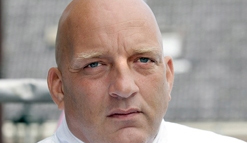 Casper Reinders in eerste aflevering Herrie XXL