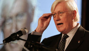 Hans Wiegel luistert jubileum VKGE op