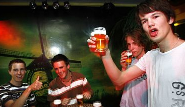 KHN tegen oproep verhogen leeftijdsgrens alcohol