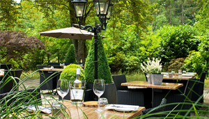 Koppel verlaat Restaurant Wolfersveen