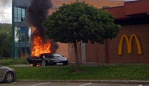 Testrit met Lamborghini door McDrive: auto ontploft
