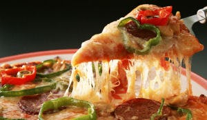 Mobiele pizzeria boekt succes via sociale media