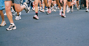 Personeel Inntel Hotels aan start Dam tot Dam loop