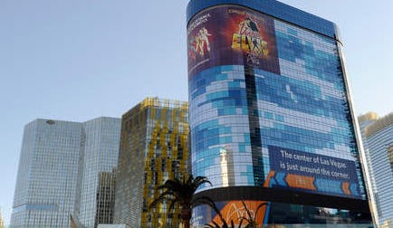 Las Vegas blaast spiksplinternieuw hotel op