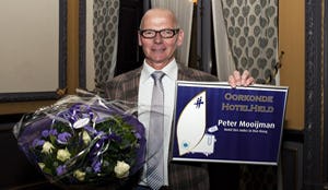 Peter Mooijman van Des Indes is Hotelheld