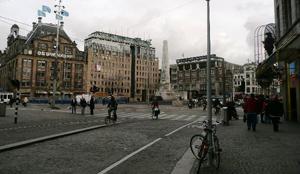 Amsterdam duur, Brussel koopje