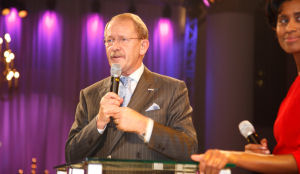 Minister Kamp reageert positief op noodklok cateraars