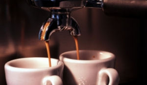 Mooie koffieconcepten leggen het af tegen gratis bakkies