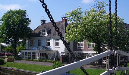 Vakgenoten slapen gratis bij De Nederlanden*