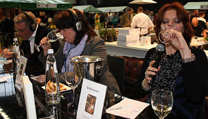 Wereldprimeur op Horecava: doofproeverij