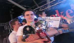 Winnaar NK Flairbartending amateurs zoekt werk in café