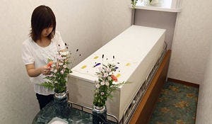 Japans dodenhotel slaat lichamen op